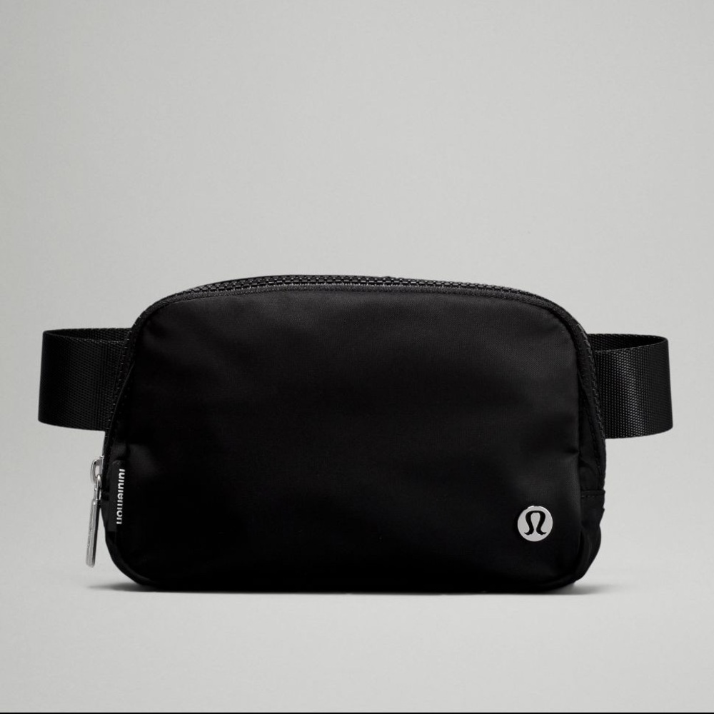 Lululemon belt bag